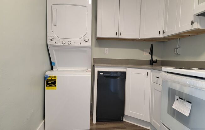 1 bed, 1 bath, $1,095, Unit UNIT B