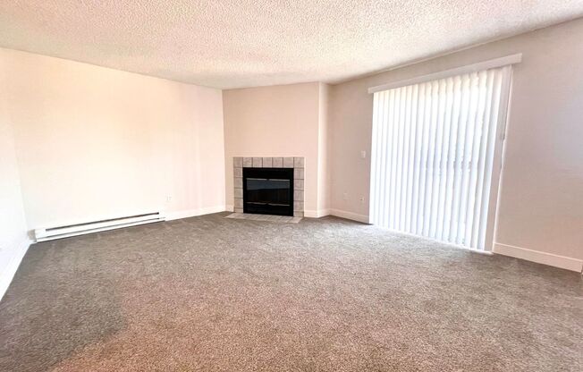 2 beds, 1.5 baths, 890 sqft, $1,700, Unit G-10