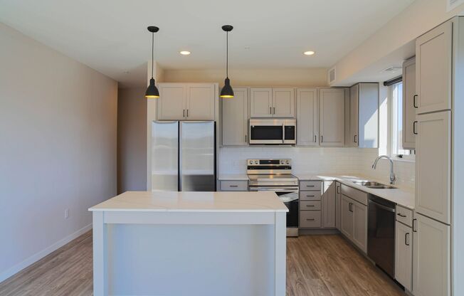 2 beds, 2 baths, 952 sqft, $2,200, Unit 201