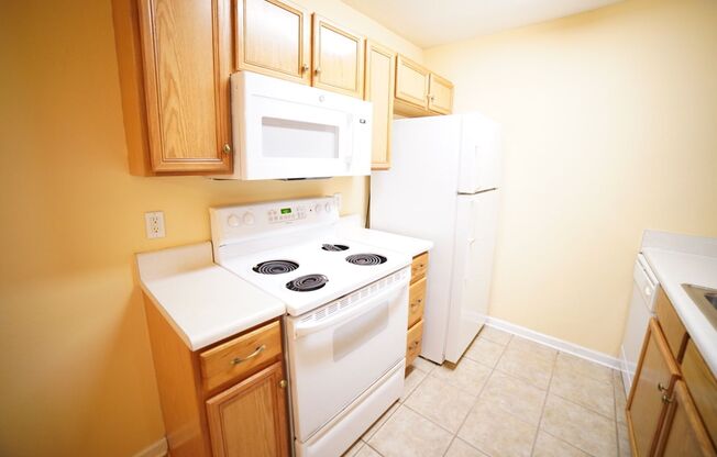 2 beds, 2 baths, $1,300, Unit APARTMENT 2306