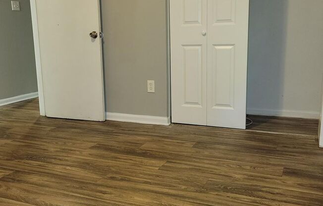 2 beds, 1 bath, 830 sqft, $1,090, Unit 86