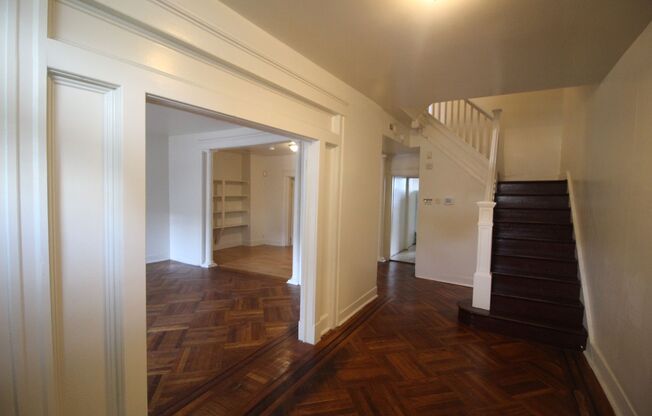 2025/2026 JHU Off-Campus Awesome 6bd/3ba spacious and CAC! Available 6/9/25!