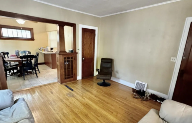 3 beds, 1 bath, $1,200