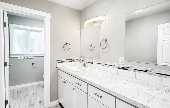 3 beds, 1 bath, 1,000 sqft, $1,975, Unit L1