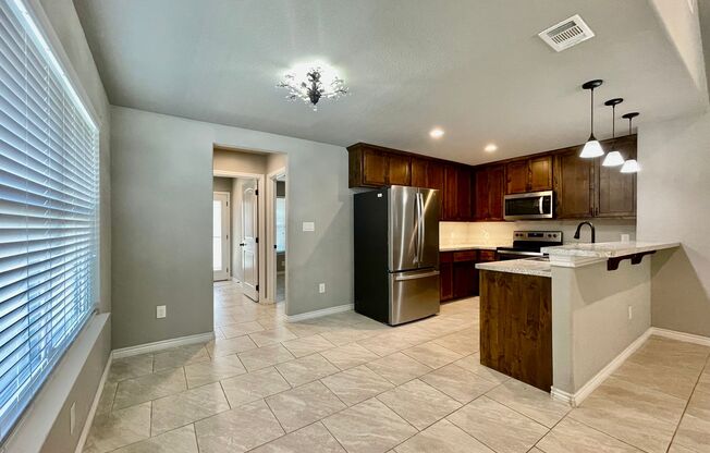 Canyon Lake Retreat - 3 Bedrooms and Modern Amenities