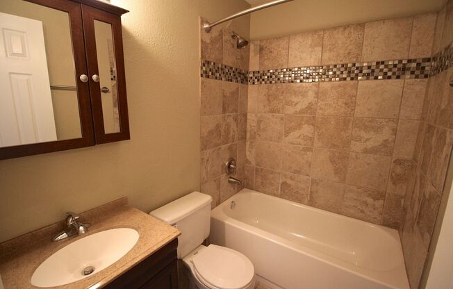 1 bed, 1 bath, 784 sqft, $1,125, Unit 7620202