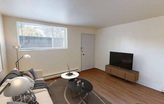 23) 11254 Greenwood