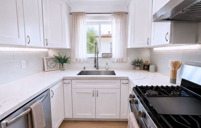 MUST SEE 2 Bed+2 Bath Units Now Leasing at 604 E Orange Grove Ave