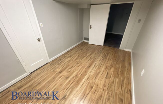 2 beds, 1 bath, 1,400 sqft, $1,600, Unit 1748 S Main St- #2