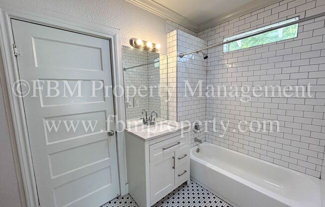 2 beds, 1 bath, $1,600