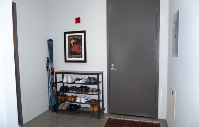 1 bed, 1 bath, 829 sqft, $4,300, Unit 210