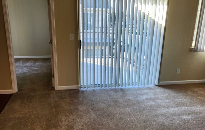 2 beds, 1 bath, 825 sqft, $1,820, Unit 227