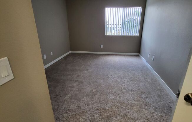 2 beds, 1.5 baths, 840 sqft, $2,395, Unit 656 - 142