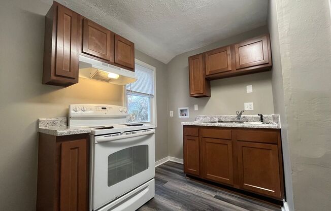 2 beds, 1 bath, $825