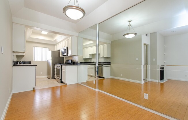 1 bed, 1 bath, 835 sqft, $2,650, Unit 107