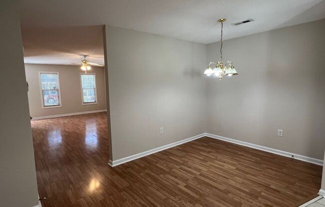 Spacious 2 Bed/2.5 Bath Townhome - Convenient Location - Neutral Interior - 2 Primary Bedrooms