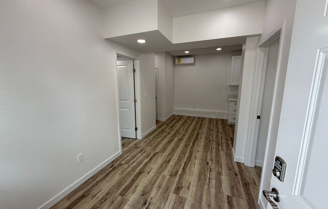 2 beds, 1 bath, 500 sqft, $2,595, Unit #45