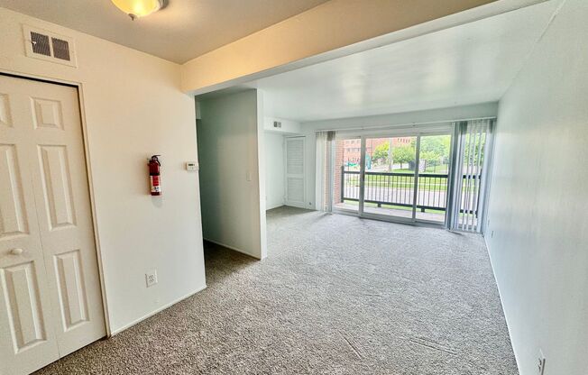 2 beds, 1 bath, 950 sqft, $1,295, Unit #203