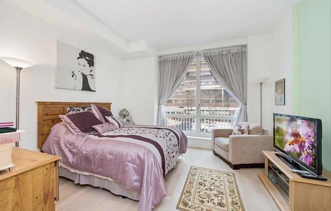 1 bed, 1 bath, 450 sqft, $3,750, Unit 2G