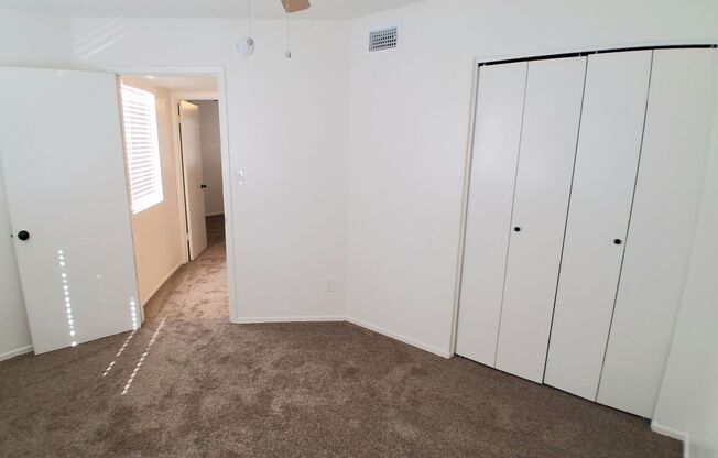 1715 E. Pepper Circle