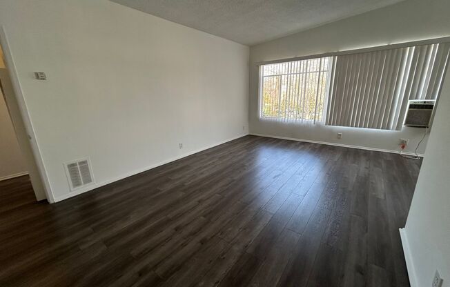 1 bed, 1 bath, 750 sqft, $1,975, Unit 3