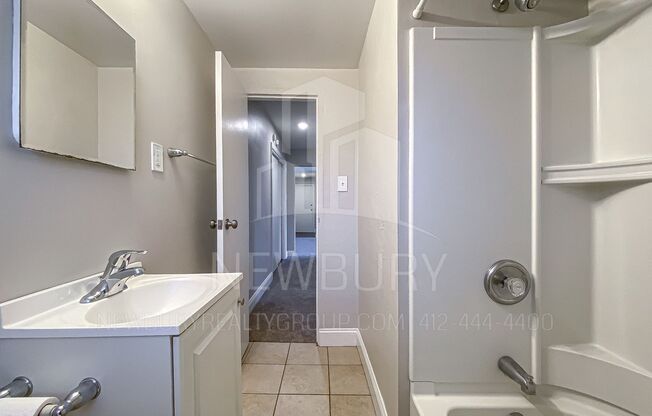 2 beds, 1 bath, 650 sqft, $799, Unit 313-01