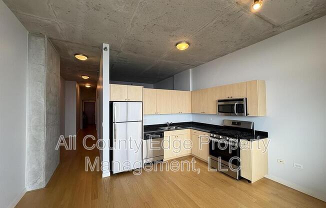 235 W VAN BUREN AVE