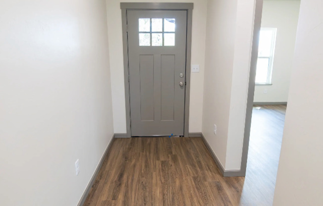 2 4 EMERALD CT