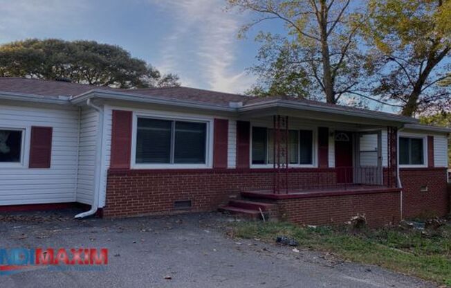 Renovated cozy ranch in Mableton