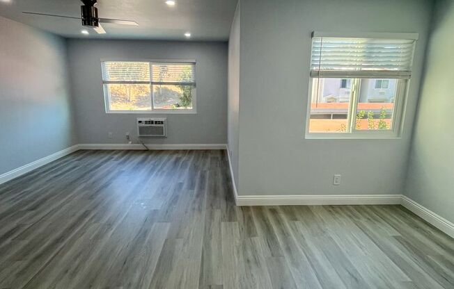 2 beds, 1 bath, 796 sqft, $2,350, Unit C-74