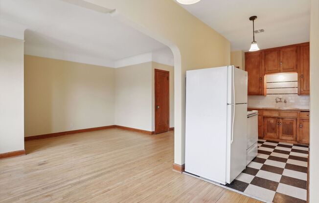 1 bed, 1 bath, $1,150, Unit Unit 2