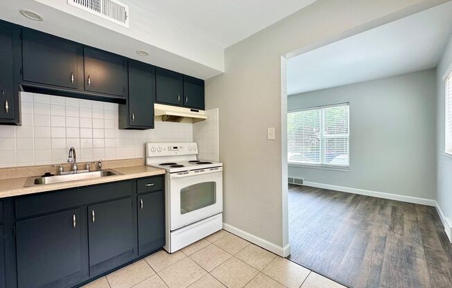 1 bed, 1 bath, 800 sqft, $895, Unit 4117-1H