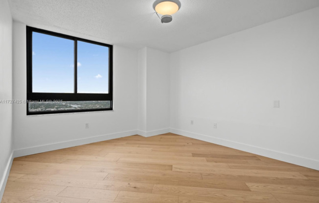 2 beds, 2 baths, 1,262 sqft, $6,500, Unit LPH 01 - 3501