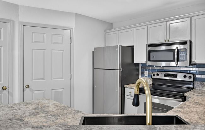 2 beds, 2 baths, 1,283 sqft, $1,795, Unit 10961 Burnt Mill Rd # 436 (TP)