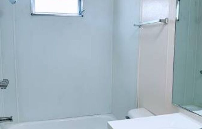 2 beds, 2 baths, 800 sqft, $3,299, Unit 36