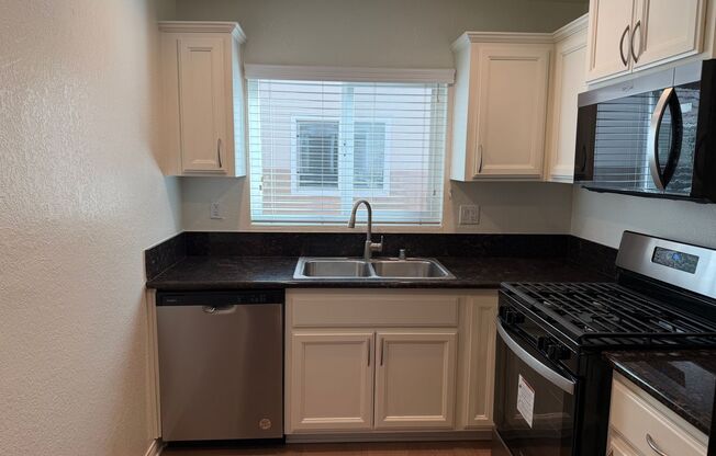 2 beds, 1 bath, 806 sqft, $2,605, Unit 5012D