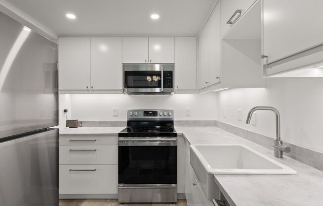 Desirable Updates Lake Oswego Condo 1Bed/1Bath - Mt Park