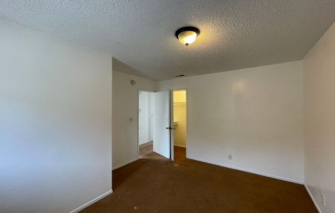 2 beds, 2 baths, $4,000, Unit 3