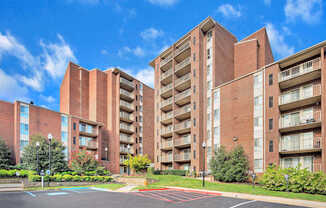 Reserved Resident Parking at Columbia Pointe, Maryland , 21045