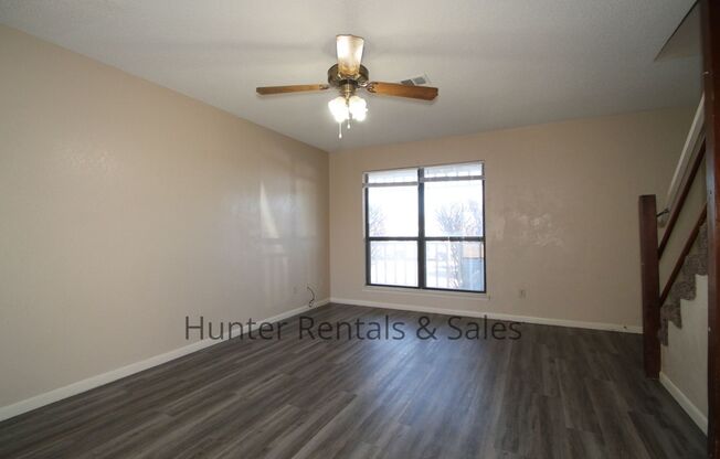 2 beds, 1.5 baths, $875