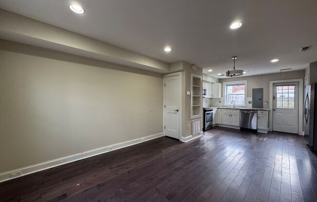 Charming 2 Bed 1.5 Bath Townhome In Beautiful Lily Ponds