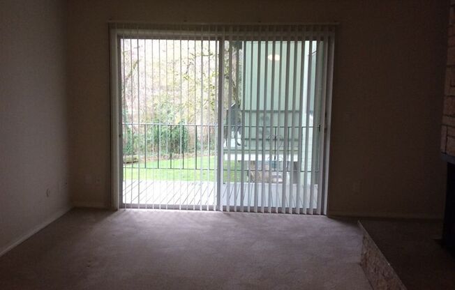 2 beds, 1 bath, 740 sqft, $1,500, Unit 209