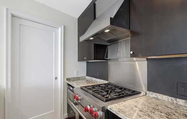 2 beds, 2 baths, $3,495, Unit Unit 2207