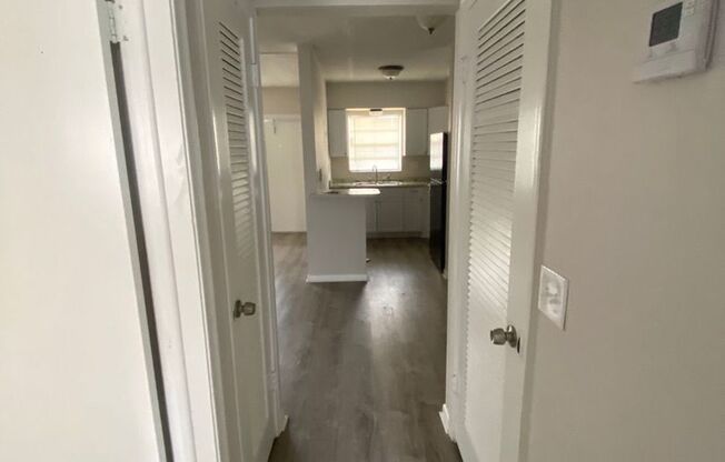 1 bed, 1 bath, 700 sqft, $1,725, Unit 18