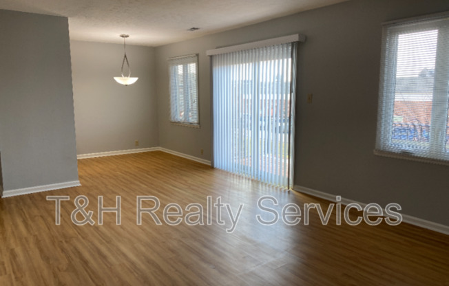 1150 CANTERBURY CT