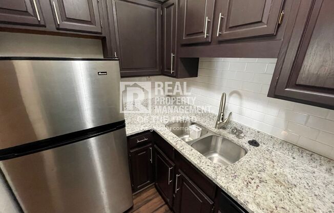 1 bed, 1 bath, $1,095, Unit UNIT # 16