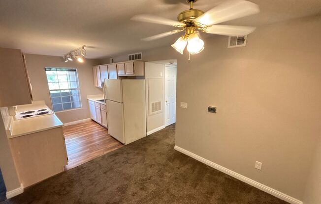 1 bed, 1 bath, $1,295, Unit 124