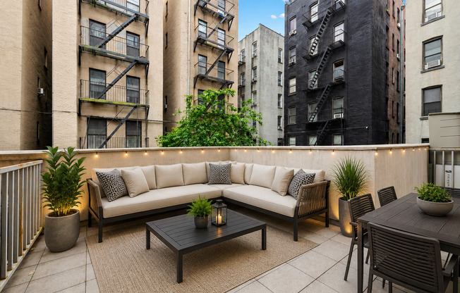 1 bed, 1 bath, 688 sqft, $3,195, Unit 1C