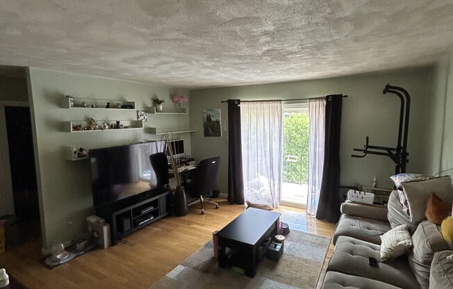 33 WESTGATE RD