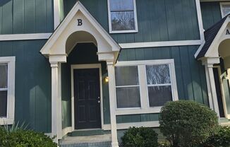 2 bed 1.5 bath town home near Prisma Health